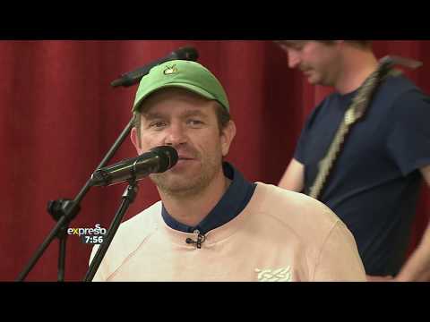 Die Heuwels Fantasties Performs “Leja”