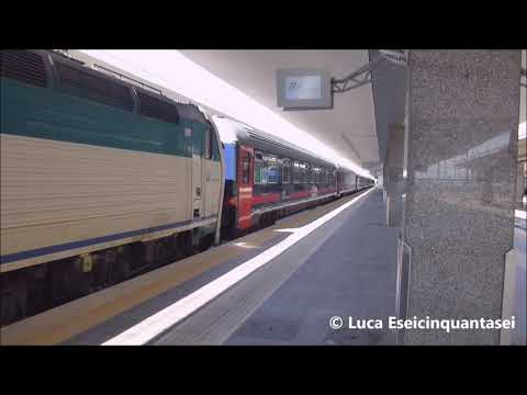 IC 35453 (ICN 797) con vetture UIC - X T4 new livrea "Intercity Moon" in partenza da Napoli Centrale