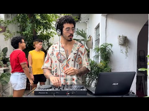 Funky House & Disco Mix no Quintal | Iuri Fonics