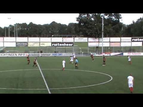 Zwaluwen'30 - De Foresters 31-08-2013 districtbeker poulefase