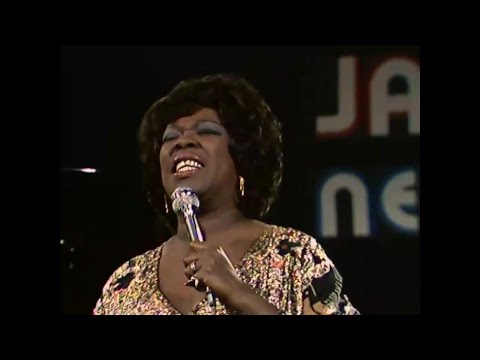 Sarah Vaughan - My name is Carmen McRae (On a Clear Day)
