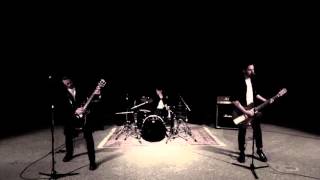 8kids - Alles löst sich auf (Official Video) | Napalm Records