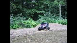 preview picture of video 'Jeep Wrangler cruising around'