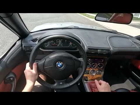 2001 BMW Z3 2.5i Driving