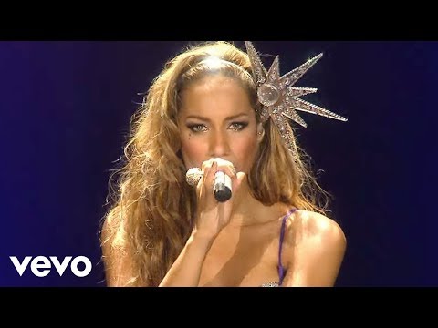 Leona Lewis - Bleeding Love (Live At The O2)