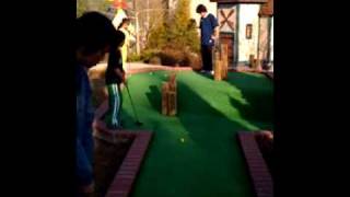 Download lagu Liu & Huang mini golf play mp3 Download lagu Liu & Huang mini golf play mp3