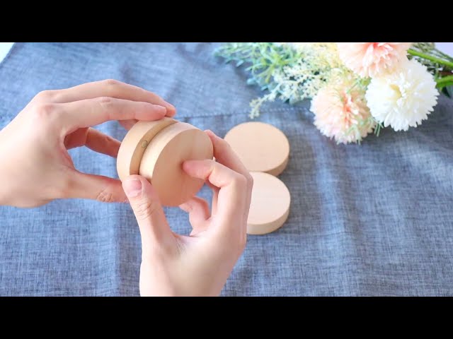 Vídeo relacionado con Abridor de Madera con Imán Personalizado, Bambú con Vinilo Adhesivo, 6 cm x 1.1 cm, Lote 10 a 50 Unidades, Detalles para Bodas Comuniones Bautizos (10)
