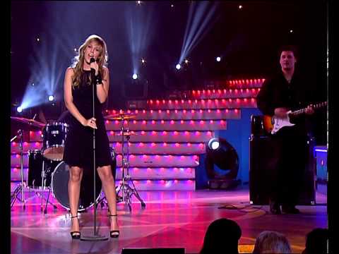 EDURNE "SIGO ENAMORADA DE TI"