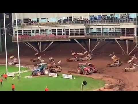 BriSCA F1 Stockcars - Grand Final last bender 217 Lee Fairhust Vs 515 Frankie Wainman Jnr - 30th Oct