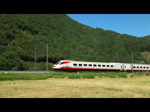 ETR.460 IN LIVREA FRECCIABIANCA IN TRANSITO SULLA LINEA LENTA DEI GIOVI.(GE) 13 - 7 - 2016