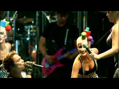 Netinho e Alinne Rosa cantando "A Vida é Festa".m4v