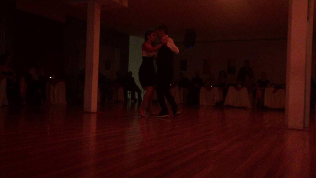 Bruno Tombari y Rocío Lequio, Demasiada Presion - Duo Fuertes Varnerin