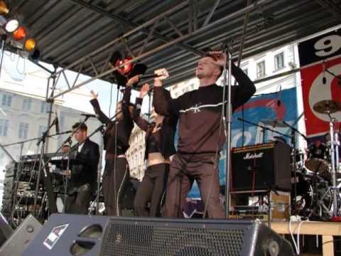 Petr Muk Praha Staroměstské náměstí 19. 5. 2001