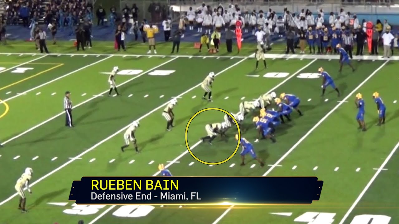 Rueben Bain of Miami Central is a Dominant Presence on the Defensive Line