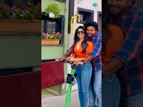 Sam Rides Scooter Cuteness Overloaded | Vijay Deverakonda, Samantha | Hesham | #ytshorts