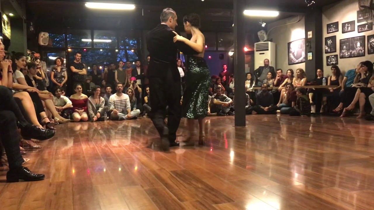 Tolga Şahin & Melike Karadağlı 2/2