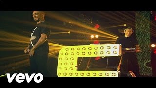 Chase &amp; Status - Blind Faith (Live At Brixton Academy, 2011) ft. Liam Bailey