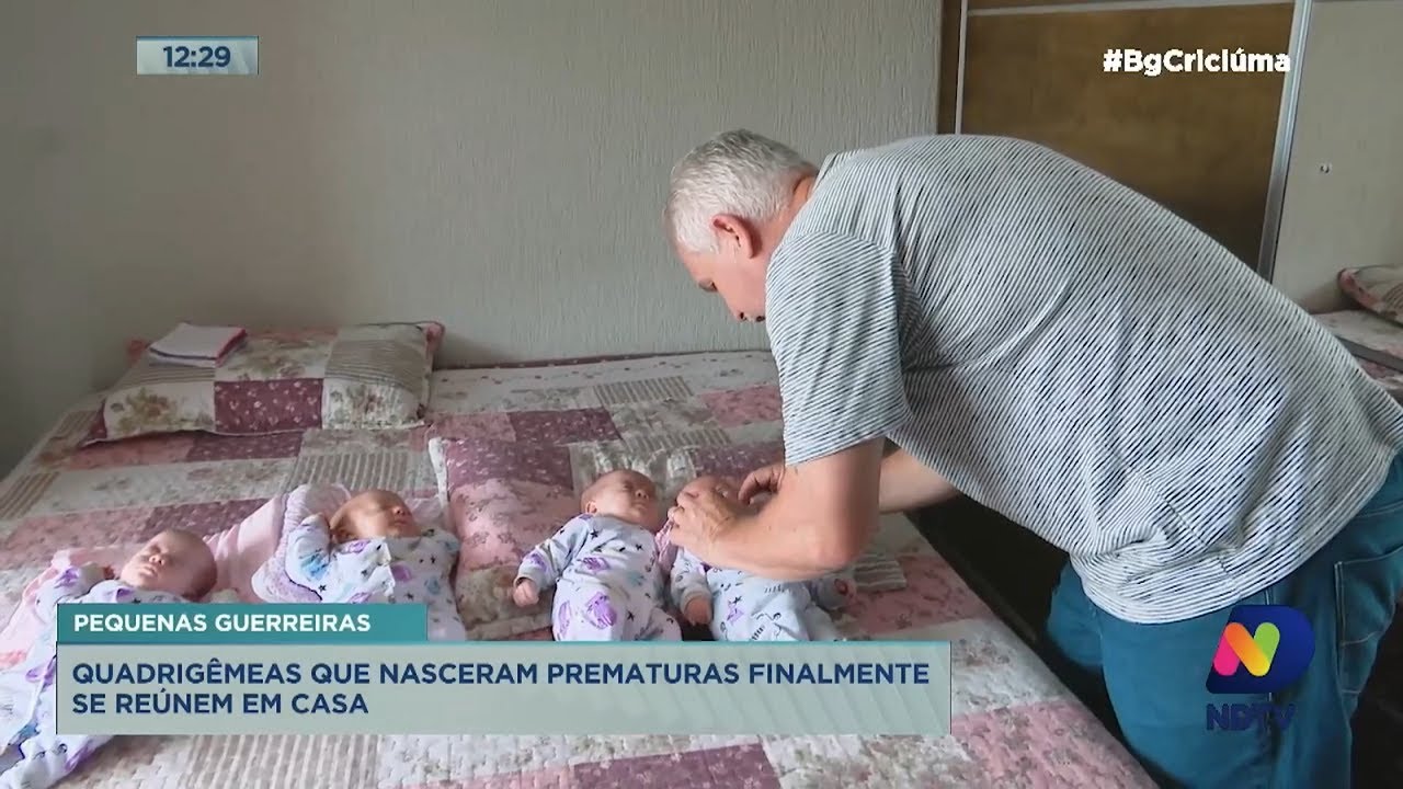 Quadrigêmeas que nasceram prematuras finalmente se reúnem em casa