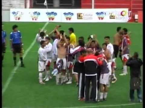 Ascenso de la local - goles y festejo