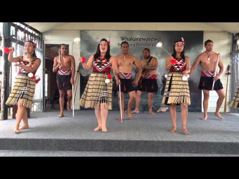 Maori Poi Dance