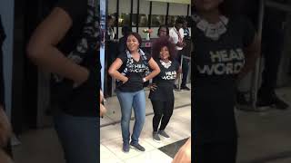 New born baby’s song in Yoruba language at the Airport New born baby’s song in Yoruba language at the Airport