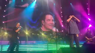 Train &amp; Blues Traveler - Love The One You’re With (partial) - Mansfield MA - 6.8.22
