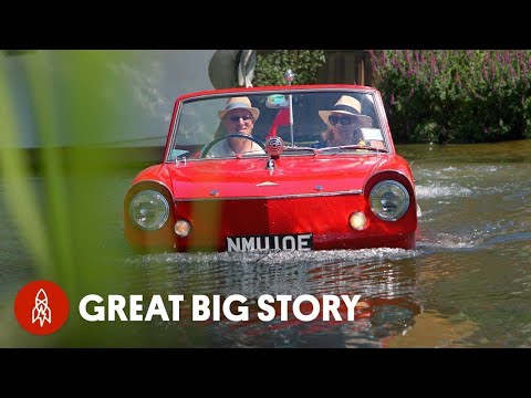 這不是船，是汽車！會游泳的水陸兩用車你看過嗎？ (Meet the Amphicar: The Car That Swims)