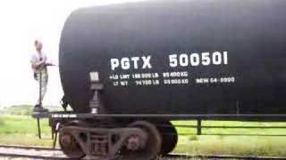 preview picture of video 'Louisiana & Delta Railroad 4-2-2008 Valentine'
