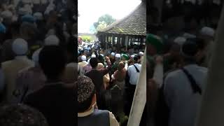 Download lagu rombongan dr Bogor, macet di jalan raya sunan gunung jati, rame para berkunjung ziarah tamu(2) mp3 Download lagu rombongan dr Bogor, macet di jalan raya sunan gunung jati, rame para berkunjung ziarah tamu(2) mp3