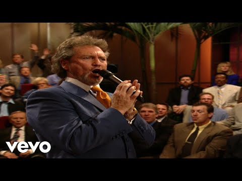 Bill & Gloria Gaither - Lay Them Down [Live] ft. Larry Gatlin