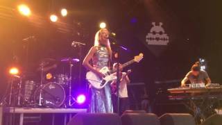 Pumarosa - song#3 + Priestess - Live at Lowlands 2016