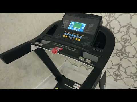 Установленная дома беговая дорожка LAUFSTEIN EXPLORER AUTOMATIK