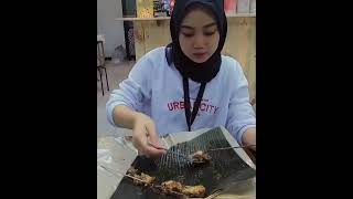 Download lagu MAKAN SATE SAMA AYANG | HALU STORY #shorts  #storyhalu #storyig #storywa mp3
