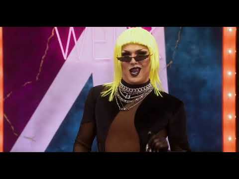 Elektra Fence's Entrance | Rupaul's Drag Race UK Season 3