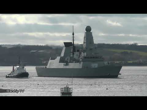 HMS DAUNTLESS D33 LEAVES DEVONPORT NAVAL BASE AND PASSES THROUGH THE NARROWS, DEVILS POINT 14-4-23