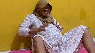 Download lagu Giving birth alone at home mp3 Download lagu Giving birth alone at home mp3