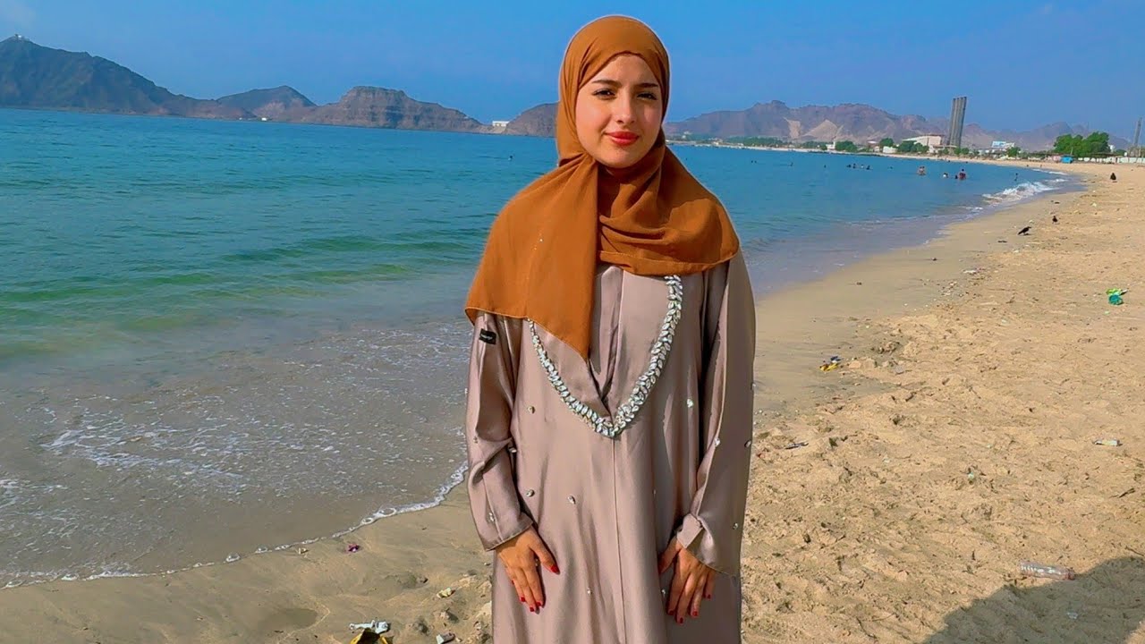 ماريا قحطان في رحلة بحرية في شواطئ عدن