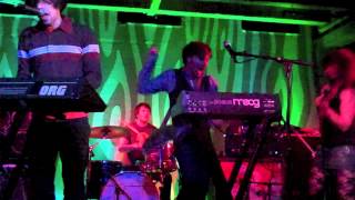 Kiss Kiss - Innocent A / Dress Up (Live in OR)