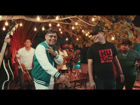 2Kalibres X Grupo Relato - El Empresario [EN VIVO]