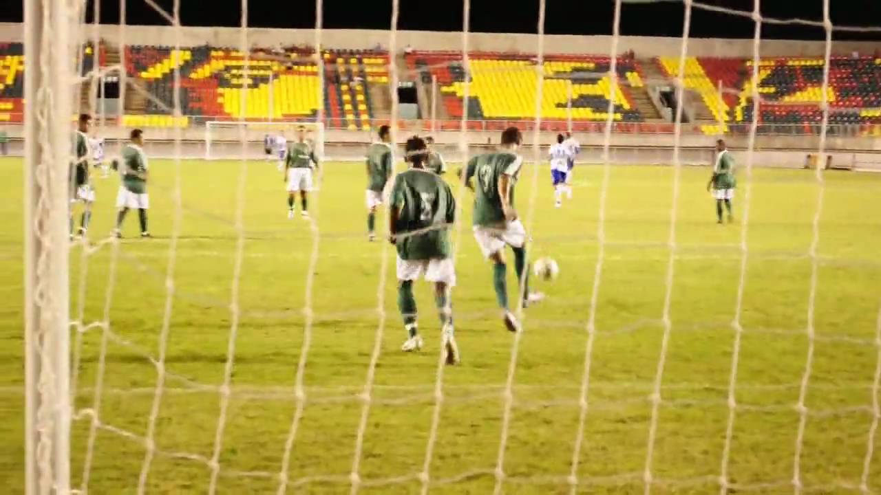 Como bater um Penalti e como não bater um penalti...