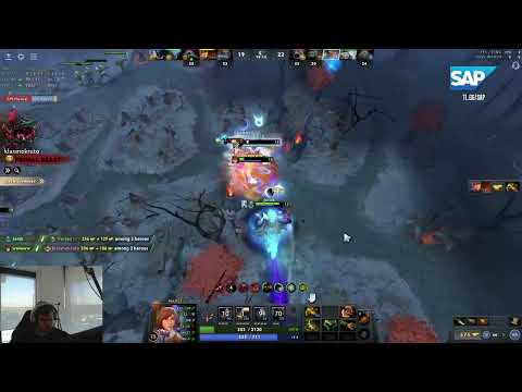 Qojqva reacts to Gigachad Marci saving the day (feat. Jenik)