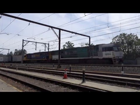 NR84 (Southern Spirit) leads 3SB1 - 15/12/15