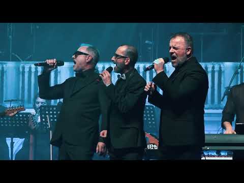 Luca Minnelli sings....In Venice - The gondoliers