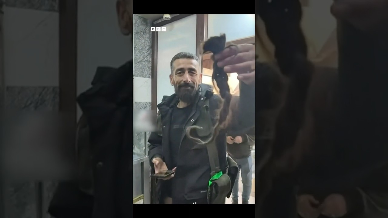 فيديو | كيف أججت ضفيرة شعر لمقاتلة كردية التوتر في سوريا؟