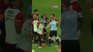 ALERTA DE CONFUSÃO NOS AFLITOS! 🚨🫣 O clima esquentou no Clássico entre Náutico x Sport! 😳 #shorts