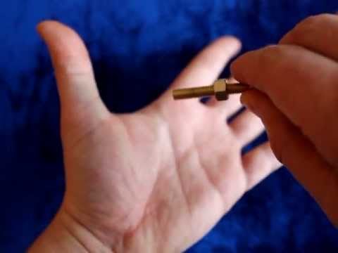 Voir la vidéo du Micro Psychic - Le Boulon Qui Se Dévisse - Difatta