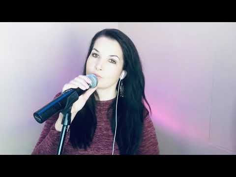 Landi sings California Blue (Home singing)