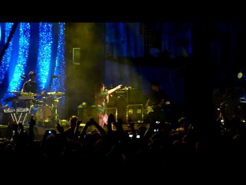 Yeah Yeah Yeahs - Gold Lion @ Sunset Sounds 2010