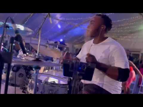 Joebeats playing for takie ndou at writer's worship