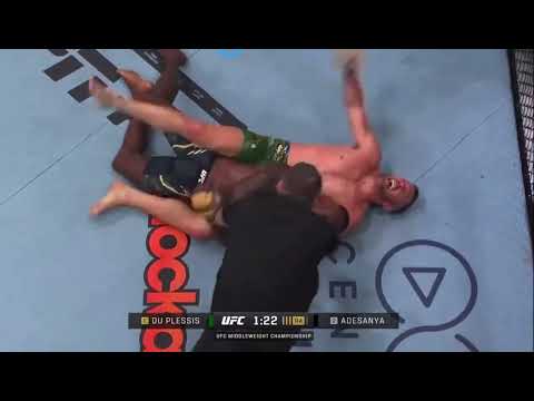 Dricus Duplessis taps Izzy Adesanya out to retain UFC Middleweight champion #ufc  #duplessis #izzy